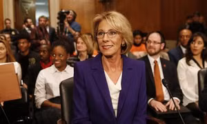 Thượng viện Mỹ phê chuẩn bà Betsy DeVos làm Bộ trưởng Giáo dục 