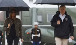 Sau khi bão Harvey tàn phá Texas, Tổng thống Trump lập tức đáp máy bay thị sát 