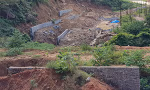 Không có việc dự án Khu du lịch Biển Tiên Sa thi công trở lại