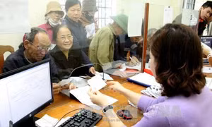 Phụ nữ nghỉ hưu từ năm 2018 nên theo phương án nào để không bị thiệt 10%?