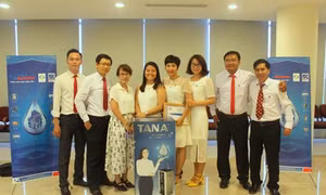 Tặng 20 máy lọc nước R.O Tân Á tại Liên hoan Truyền hình Thông tấn 