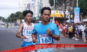  Chinh phục đỉnh cao Bà Rá