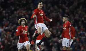 'Siêu nhân' Ibrahimovic trở lại, Quỷ đỏ vẫn e dè Everton