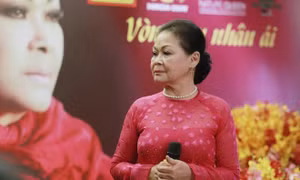 Danh ca Khánh Ly: 'Tôi quá yêu nhạc Trịnh, không thể rời'