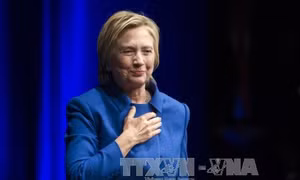 Trước ngày ông Trump nhậm chức, Bộ Tư Pháp Mỹ lật lại vụ FBI điều tra bà Clinton