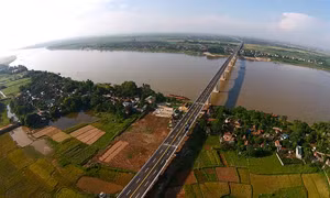 Thủ tướng yêu cầu hoàn thiện Quy trình vận hành liên hồ chứa trên lưu vực sông Hồng 