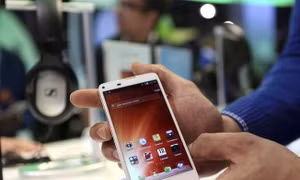 Chuyên gia thận trọng về smartphone đầu tiên tương thích mạng 5G