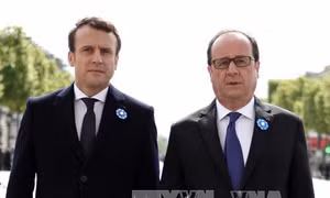 Chính phủ Pháp từ chức nhường đường cho tân Tổng thống Macron