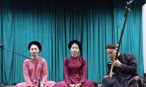 Sống lại trình thức hát cửa đình