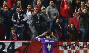 Xem bàn thắng "chọc giận" CĐV Sevilla của Sergio Ramos