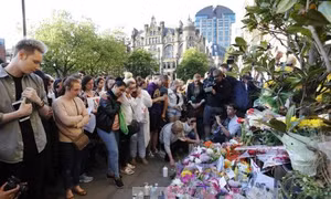 Nước Anh mặc niệm các nạn nhân vụ đánh bom tại Manchester