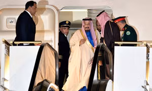 Thăm Nhật Bản, Vua Saudi Arabia thuê 1.200 phòng khách sạn, huy động 500 xe limousine