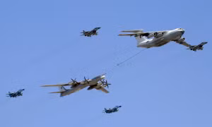 Oanh tạc cơ Tu-95 Nga nã tên lửa hành trình diệt mục tiêu IS tại Deir ez-Zor