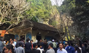 Lễ hội xuân đang đánh mất nét tôn nghiêm