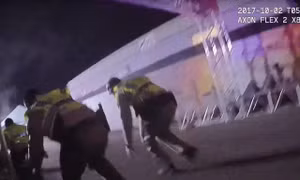 Video cảnh sát Mỹ vượt 'mưa đạn' trong vụ xả súng Las Vegas