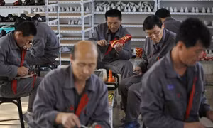 Nhiều quần áo 'Made in China' thực ra được sản xuất tại Triều Tiên