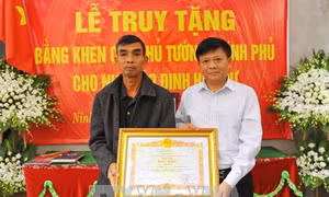 Tổ chức Lễ truy tặng Bằng khen của Thủ tướng Chính phủ cho nhà báo Đinh Hữu Dư