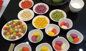 Bột bánh trôi ngũ sắc đắt khách phục vụ Tết Hàn thực