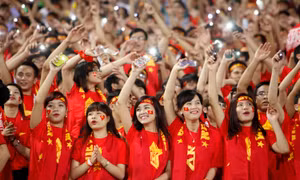SEA Games 29: Sôi nổi không khí cổ vũ đội tuyển U22 Việt Nam trong trận gặp Indonesia