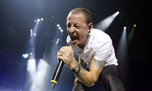 Giọng ca chính nhóm nhạc Linkin Park treo cổ tự vẫn
