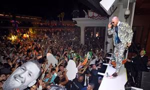 Conor McGregor ăn mừng tưng bừng, dù thua Floyd Mayweather