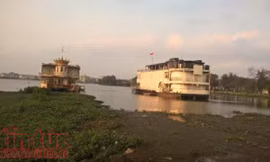 Đang lập kế hoạch di dời nốt các nhà nổi, du thuyền Hồ Tây