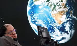 Stephen Hawking cảnh báo người ngoài hành tinh xâm chiếm Trái Đất