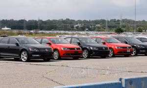 Lợi nhuận ròng của Volkswagen giảm mạnh do vụ gian lận khí thải 