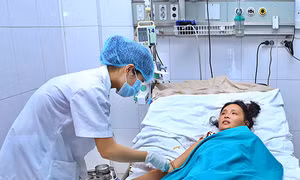 Tuyệt đối cấm dùng thuốc Aspirin và Ibuprofen khi bị sốt xuất huyết