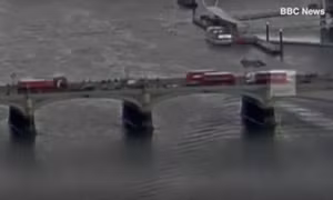 Nhảy xuống sông Thames tránh xe điên loạn của kẻ tấn công ngoài Quốc hội Anh