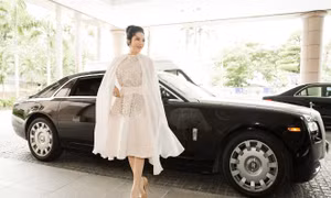 Lý Nhã Kỳ đi siêu xe, đẹp quý phái làm giám khảo Hoa hậu Đại dương