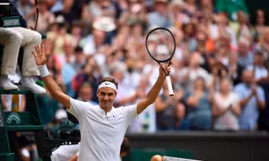 'Tàu tốc hành' Roger Federer lần thứ 11 vào chung kết Wimbledon