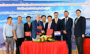 Ký kết chuyển giao công nghệ đóng tàu bằng vật liệu Vacum Composite