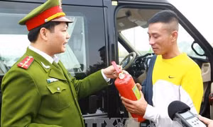 Ô tô phải trang bị bình chữa cháy nằm trong danh sách quy định tồi