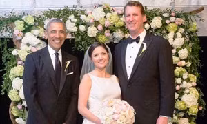 Hậu tiệc chia tay, Tổng thống Obama làm phù rể cho nhân viên