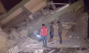 Cận cảnh sức tàn phá khủng khiếp của trận động đất 7,3 độ Richter ở biên giới Iraq-Iran
