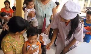 Không bỏ ai lại phía sau