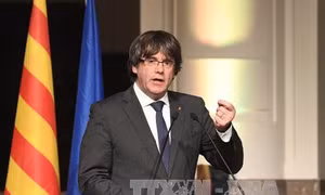 Tây Ban Nha rút lại lệnh bắt giữ quốc tế với cựu Thủ hiến Catalonia