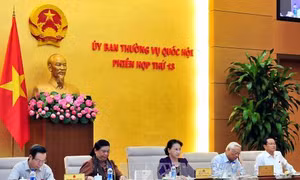 UBTV Quốc hội cho ý kiến về 2 dự án luật Quản lý nợ công và Tố cáo
