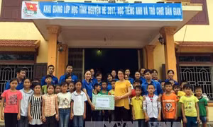 Thanh niên tình nguyện ra quân tiếp sức mùa thi 