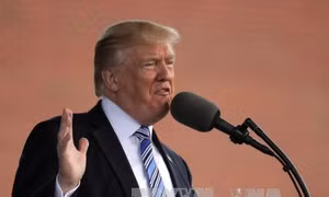 Chính trường Mỹ rối rắm sau thừa nhận chấn động của ông Trump