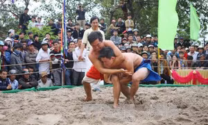 Tưng bừng lễ hội đầu Xuân Đinh Dậu trên cả nước