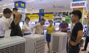 Có nên mua hàng điện tử, điện lạnh trưng bày hay không?
