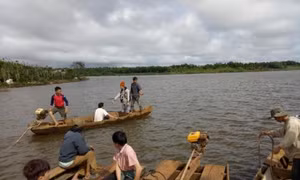 Đắk Nông: Lật thuyền trên hồ thủy điện làm 3 người mất tích
