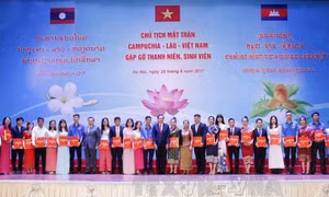 Giao lưu thanh niên, sinh viên tiêu biểu Việt Nam - Lào - Campuchia