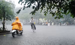 Cần Thơ mưa to kéo dài, giải nhiệt nắng nóng