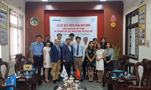 Trao học bổng cho 117 sinh viên ngành tiếng Hàn