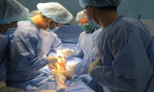 Lần đầu tiên, BV Thủ Đức thay khớp gối thành công cho bệnh nhân rối loạn đông máu