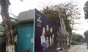 Sợ hãi bước chân vào nhà vệ sinh công cộng tại Hà Nội