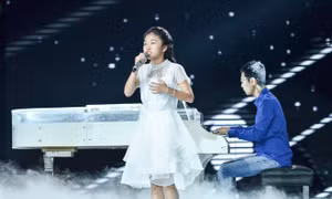 The Voice Kids 2017: Hương Tràm 'Em gái mưa' xin Tâm Hào nhường cơ hội cho Thanh Ngân